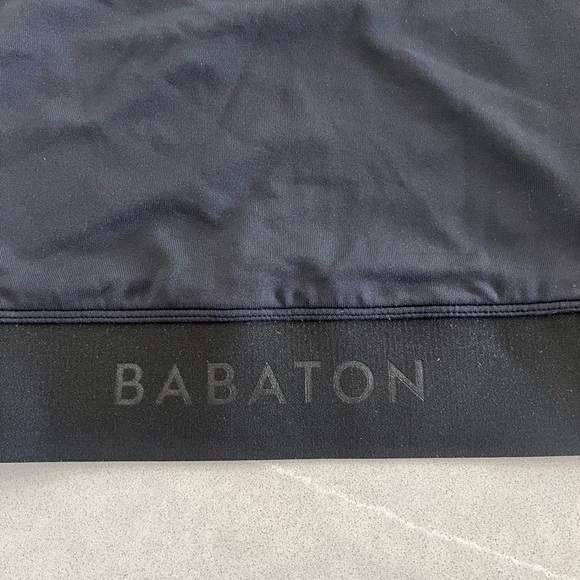 Aritzia Small black Babaton crop top - Picture 3 of 6